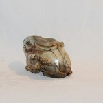 Antiker liegender Hase mit Möhre Hetian Jade